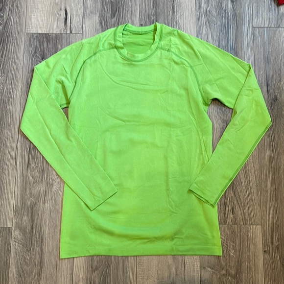 Lululemon Metal Vent Tech LS - Picture 1 of 4